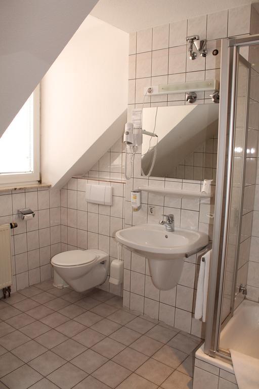 Hotel Anhalt Köthen Szoba fotó