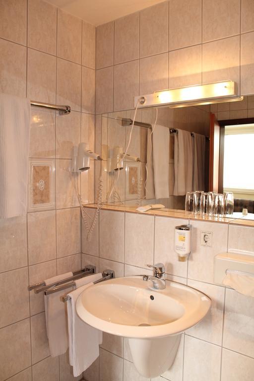 Hotel Anhalt Köthen Kültér fotó